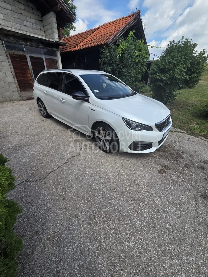Peugeot 308 2019 photo 4