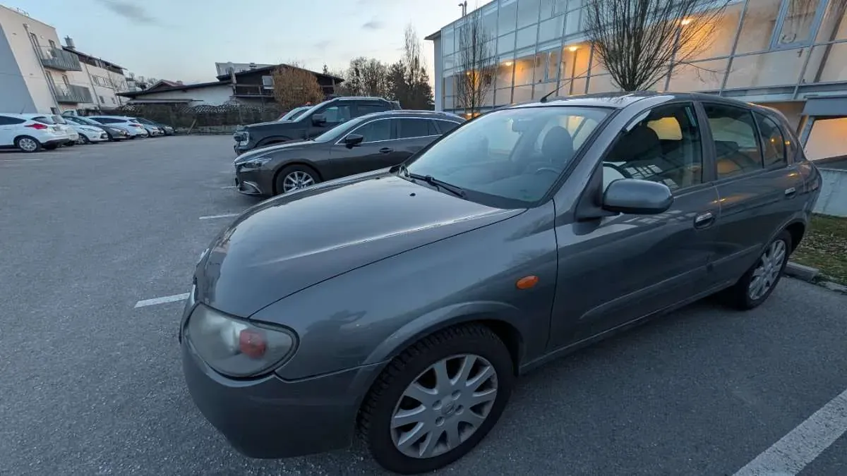 Nissan Almera 2005 photo 3