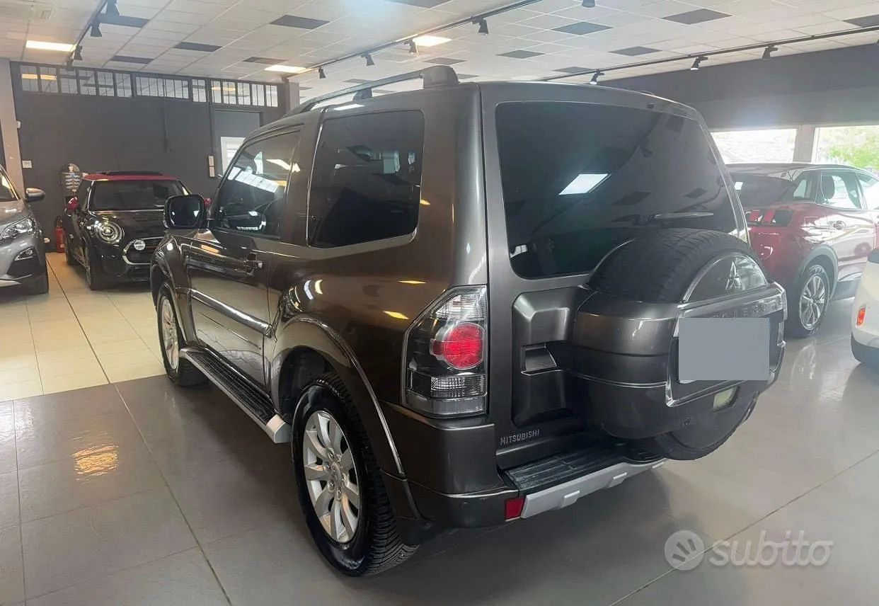 Mitsubishi Pajero 2009 photo 4