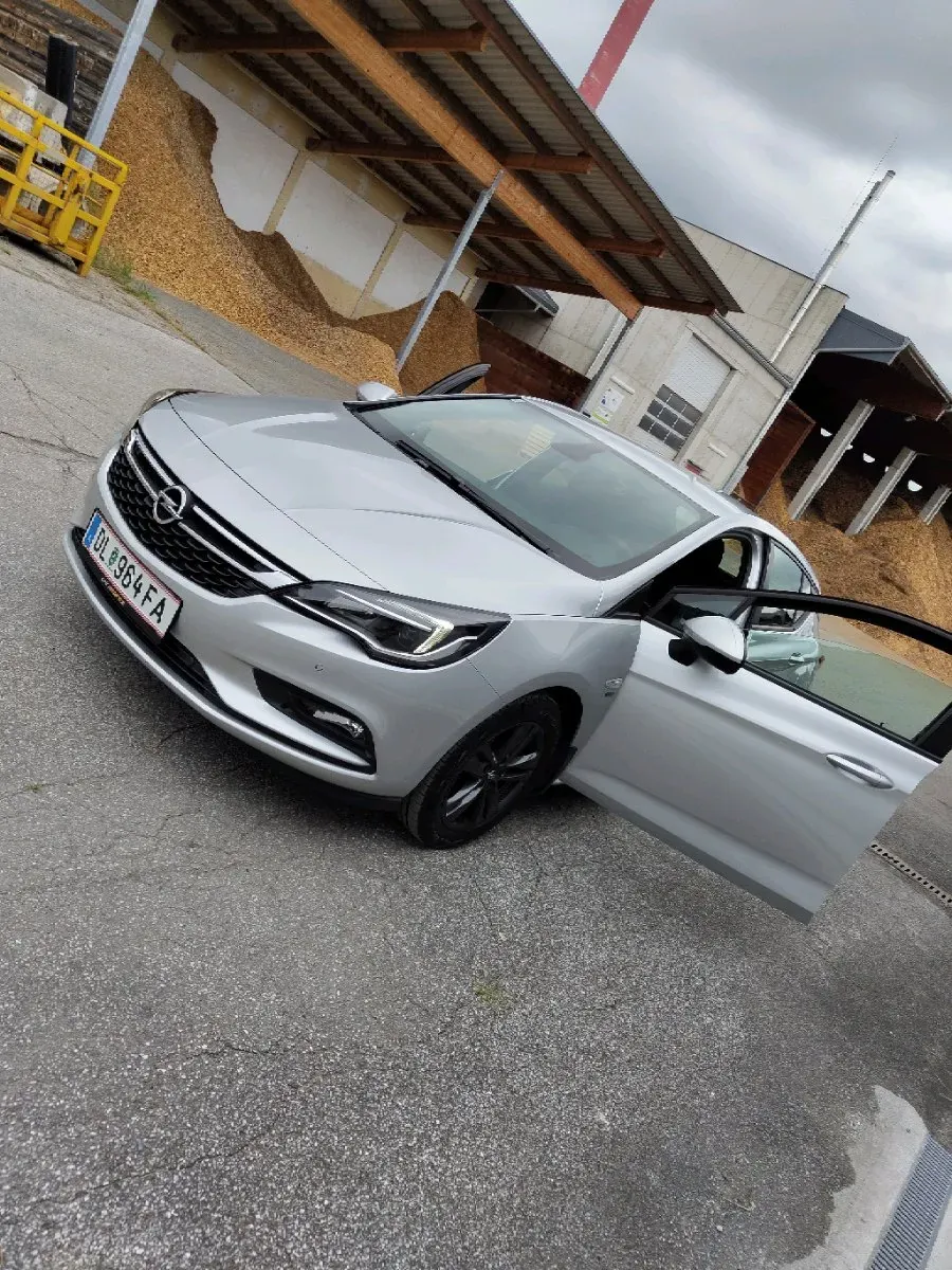 Opel Astra 2019 photo 2