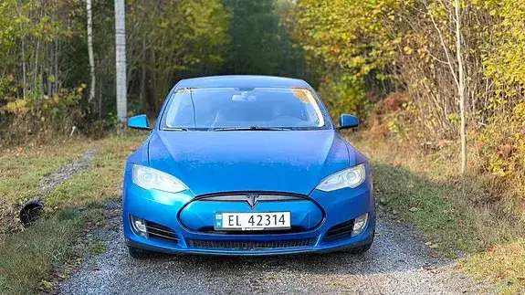 Tesla Model S 2014 photo 2