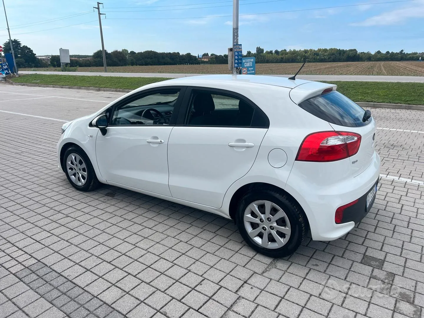 Kia Rio 2016 photo 2