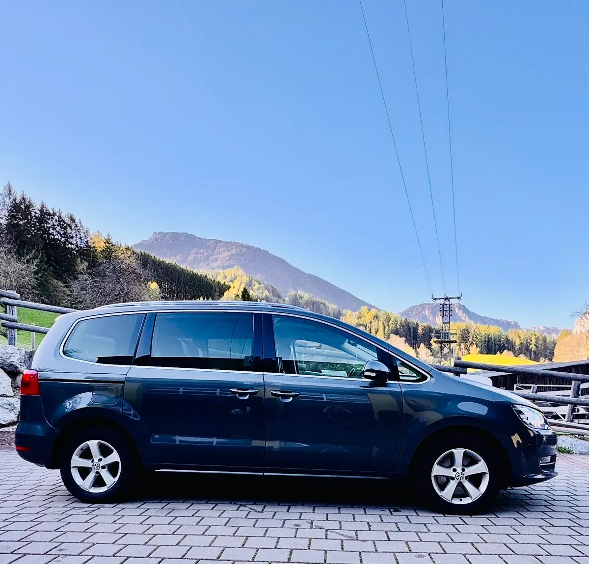 Volkswagen Sharan 2013 photo 2