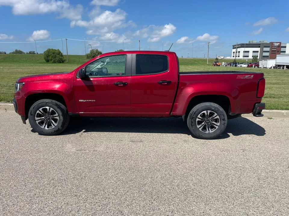Chevrolet Colorado 2021 photo 2