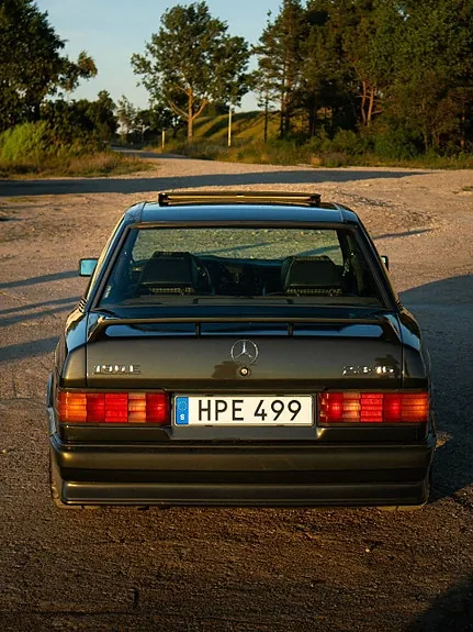 Mercedes-Benz 190 E 1987 photo 3