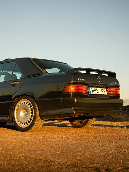 Mercedes-Benz 190 E 1987 photo 2