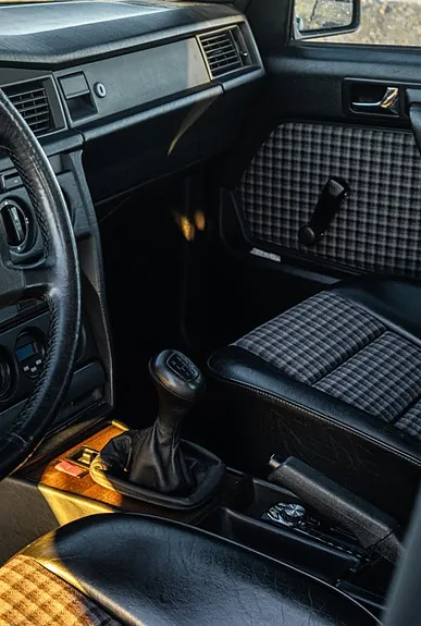 Mercedes-Benz 190 E 1987 photo 4