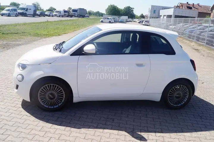 Fiat 500E 2022 photo 2