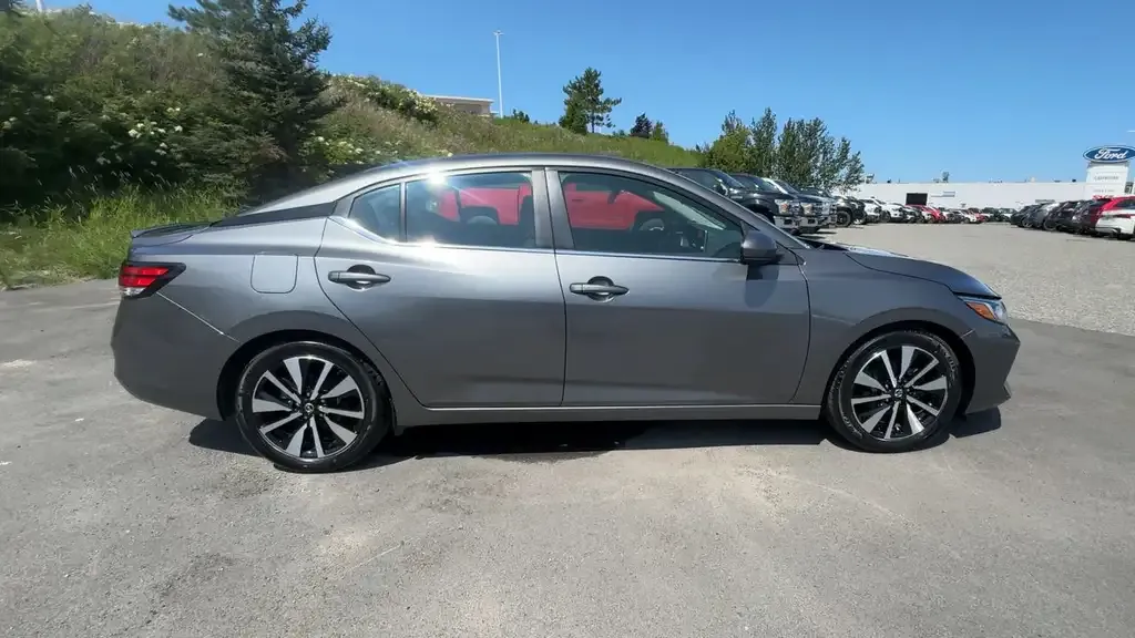 Nissan Sentra 2023 photo 2