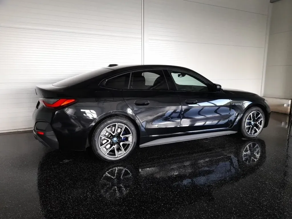 BMW I4 2024 photo 2