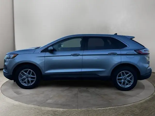 Ford Edge 2022 photo 2