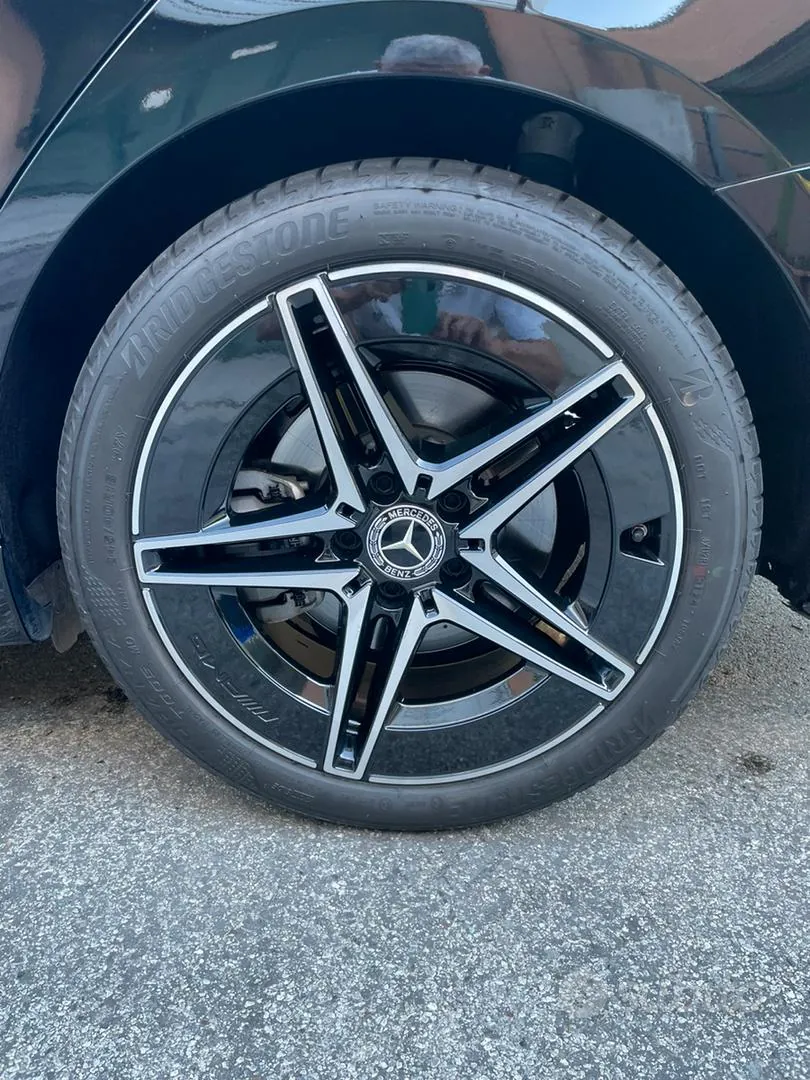 Mercedes-Benz C 300 2023 photo 5