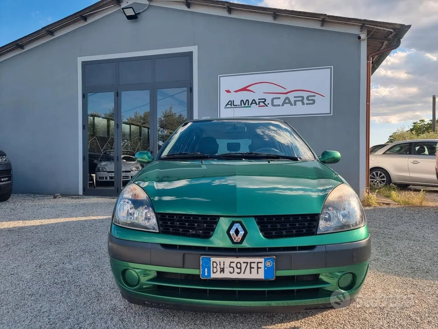 Renault Clio 2001 photo 2