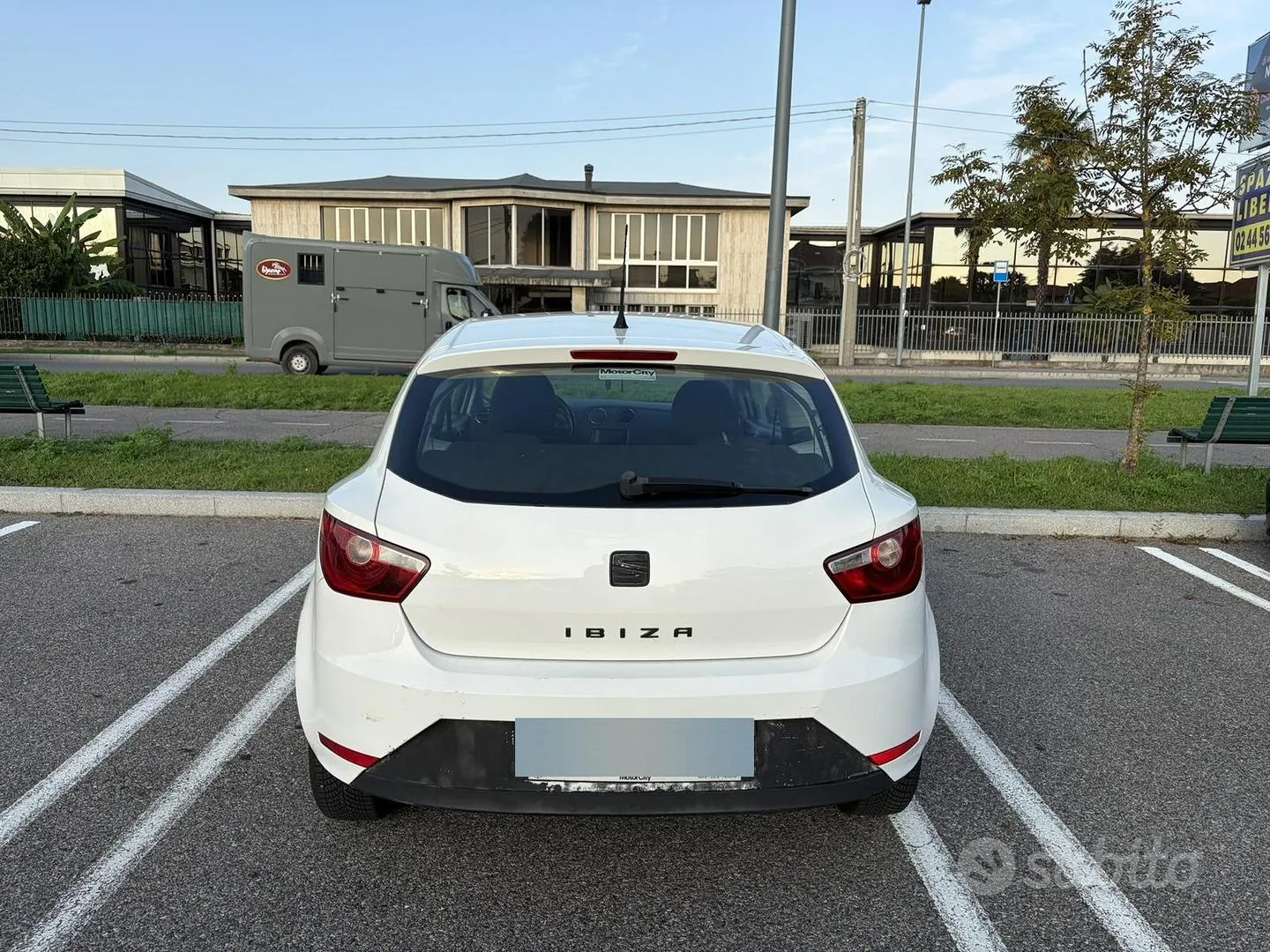 Seat Ibiza 2014 photo 4