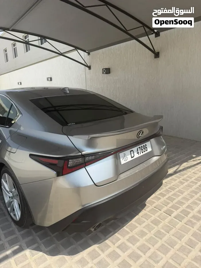 Lexus Is 300 2022 photo 2