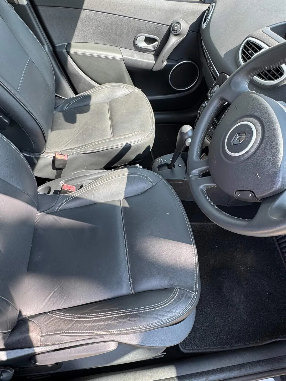 Renault Clio 2010 photo 5