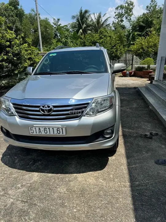 Toyota Fortuner 2013 photo 3