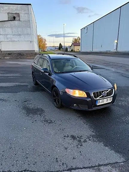 Volvo V70 2011 photo 5