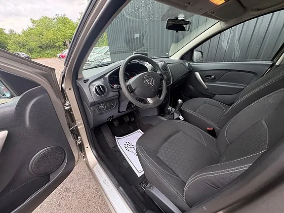 Dacia Logan 2014 photo 4