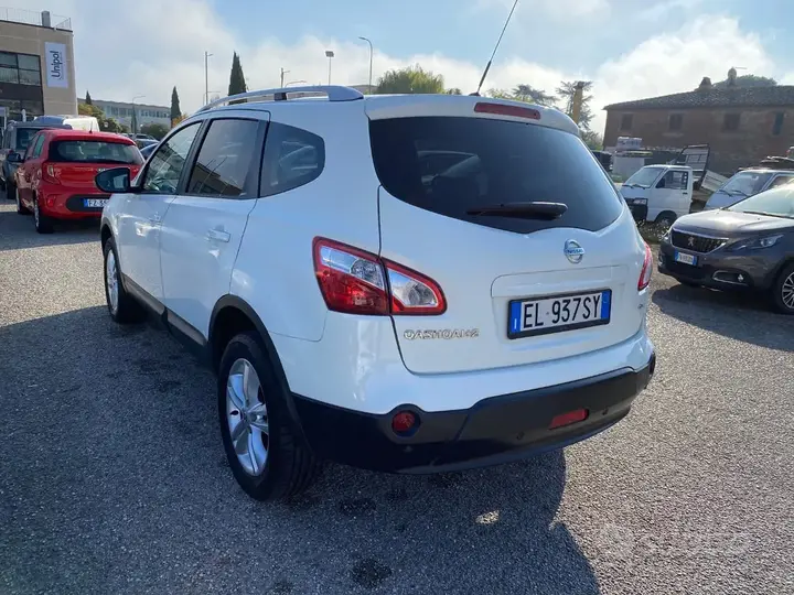 Nissan Qashqai 2012 photo 4