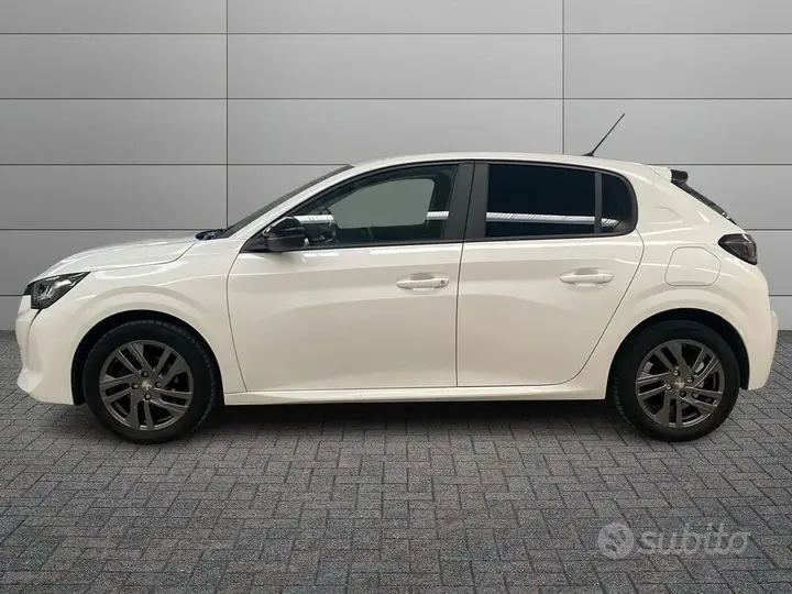 Peugeot 208 2022 photo 2