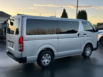 Toyota Regius 2018 photo 4