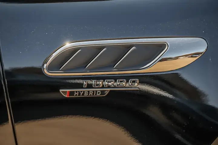Mercedes-Benz E-Class 2026 photo 4