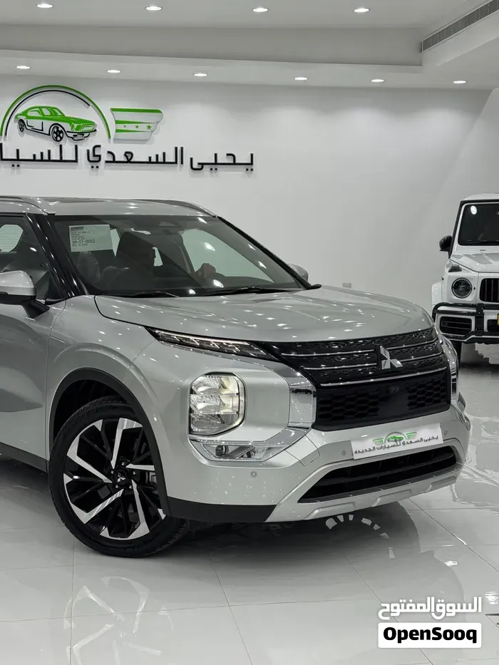 Mitsubishi Outlander 2025 photo 2
