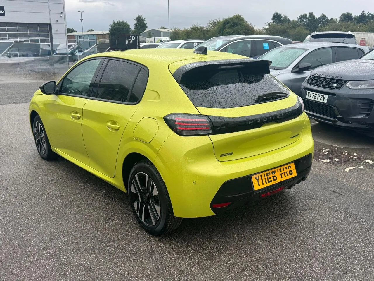 Peugeot 208 photo 4