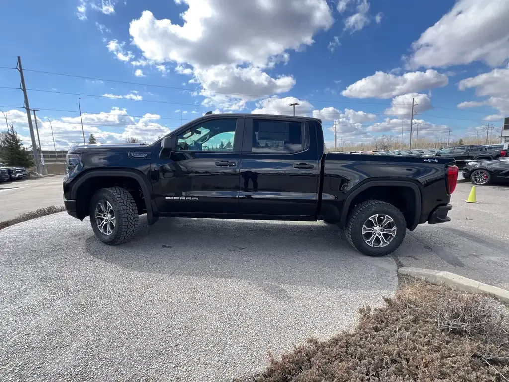 GMC Sierra 1500 2026 photo 2