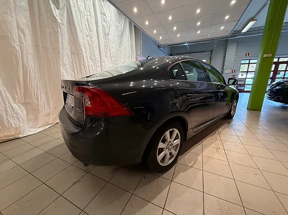 Volvo S60 2012 photo 4