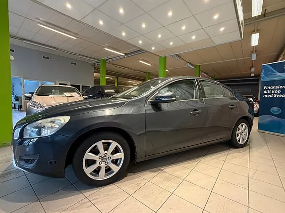 Volvo S60 2012 photo 2
