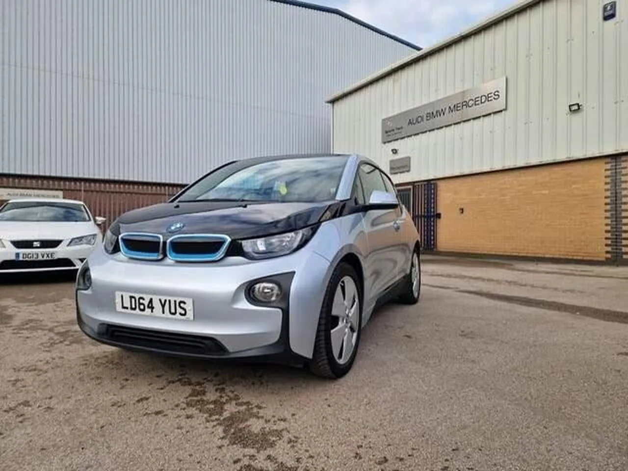 BMW I3