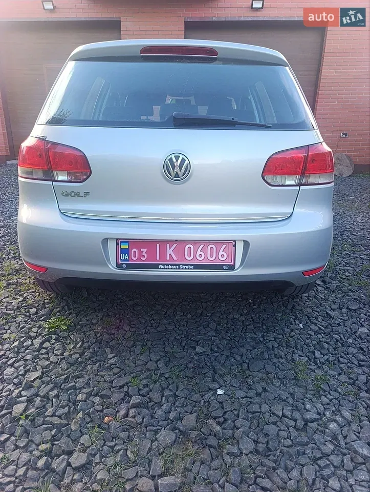 Volkswagen Golf 2010 photo 5