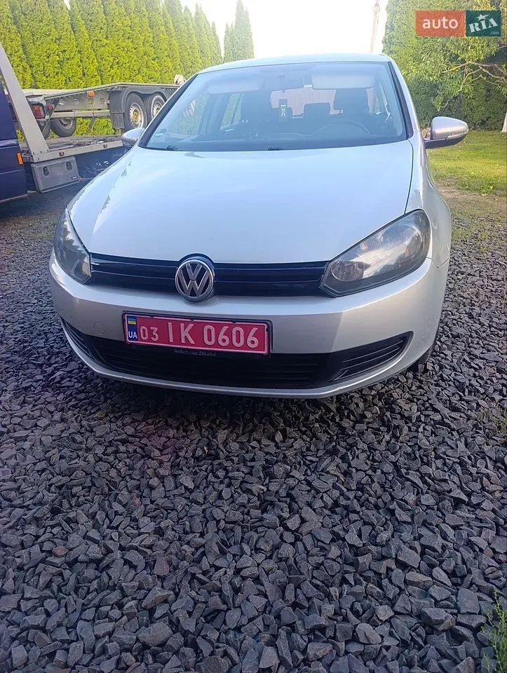 Volkswagen Golf 2010 photo 2