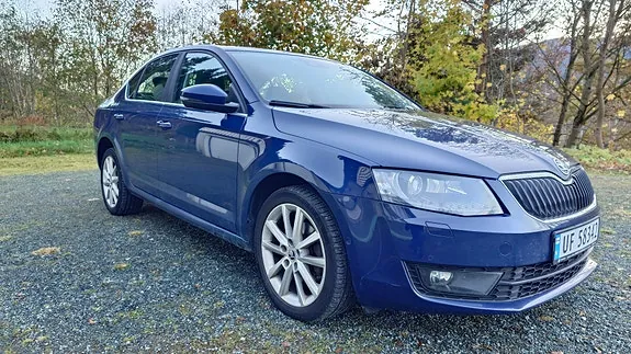 Skoda Octavia 2013 photo 2