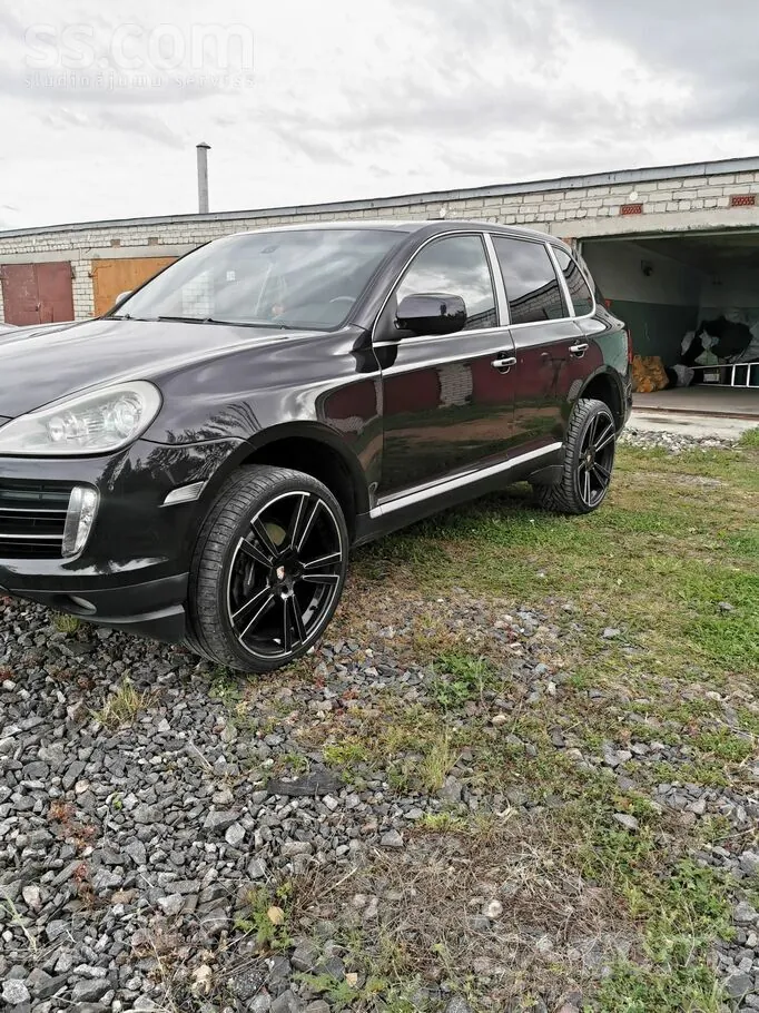 Porsche Cayenne 2009 photo 2