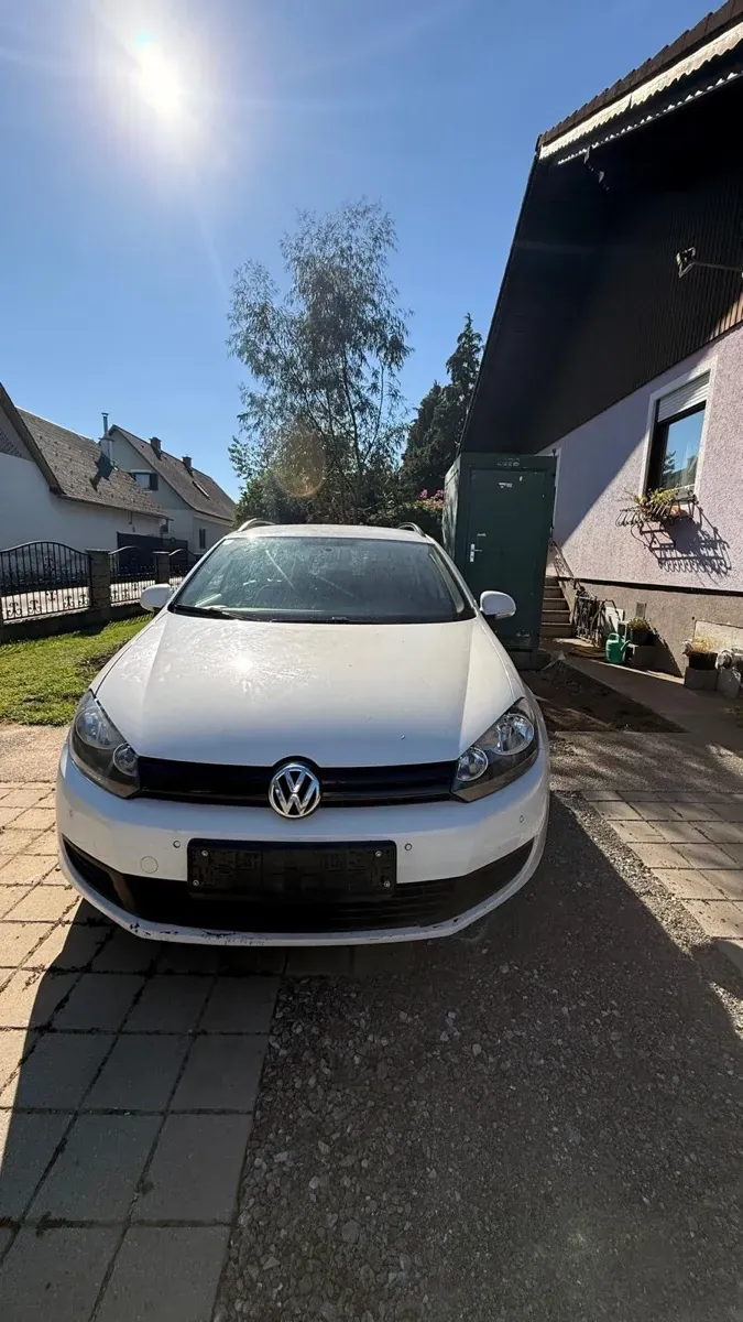 Volkswagen Golf 2011 photo 3