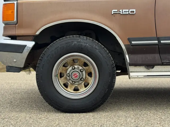 Ford F-150 1988 photo 4