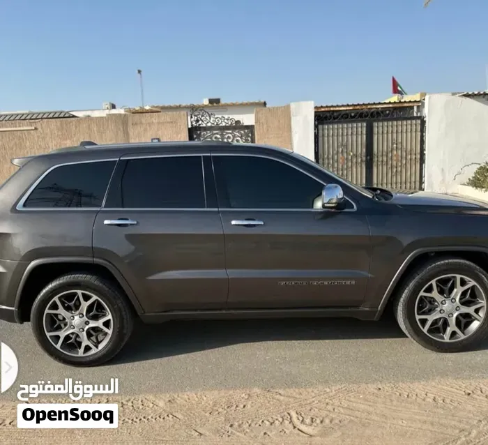 Jeep Grand Cherokee 2020 photo 2
