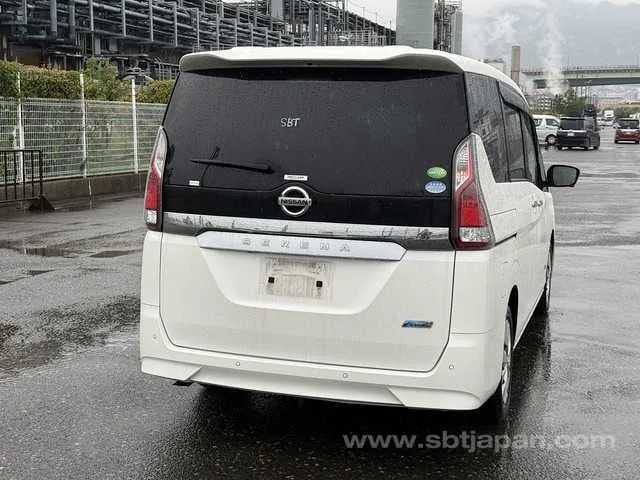 Nissan Serena X V 2018 photo 4