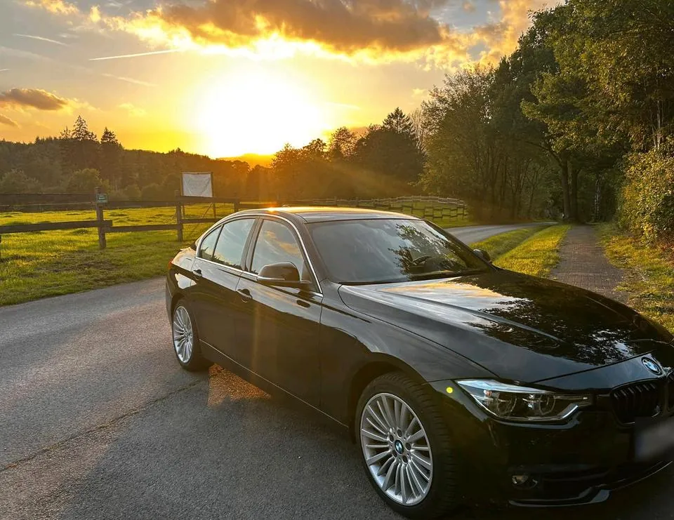 BMW F30