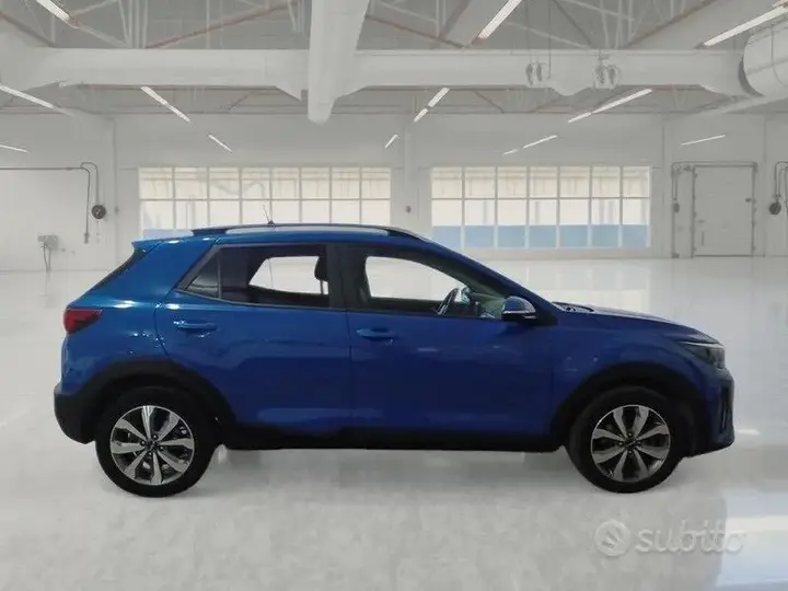 Kia Stonic 2023 photo 3