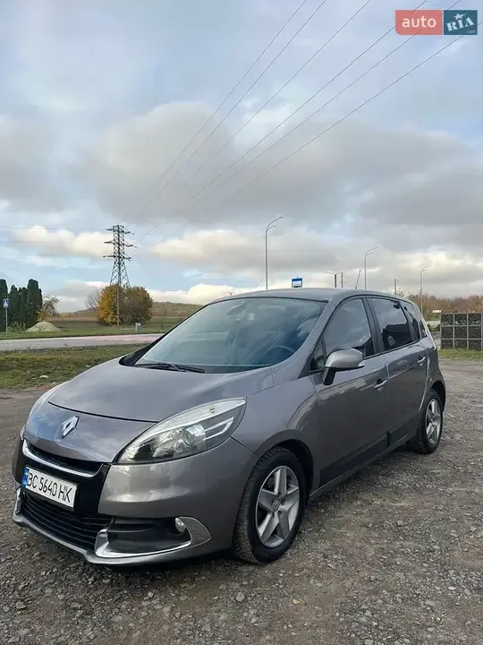 Renault Scenic 2012 photo 4