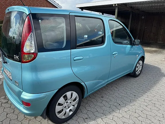 Toyota Yaris Verso 2003 photo 3