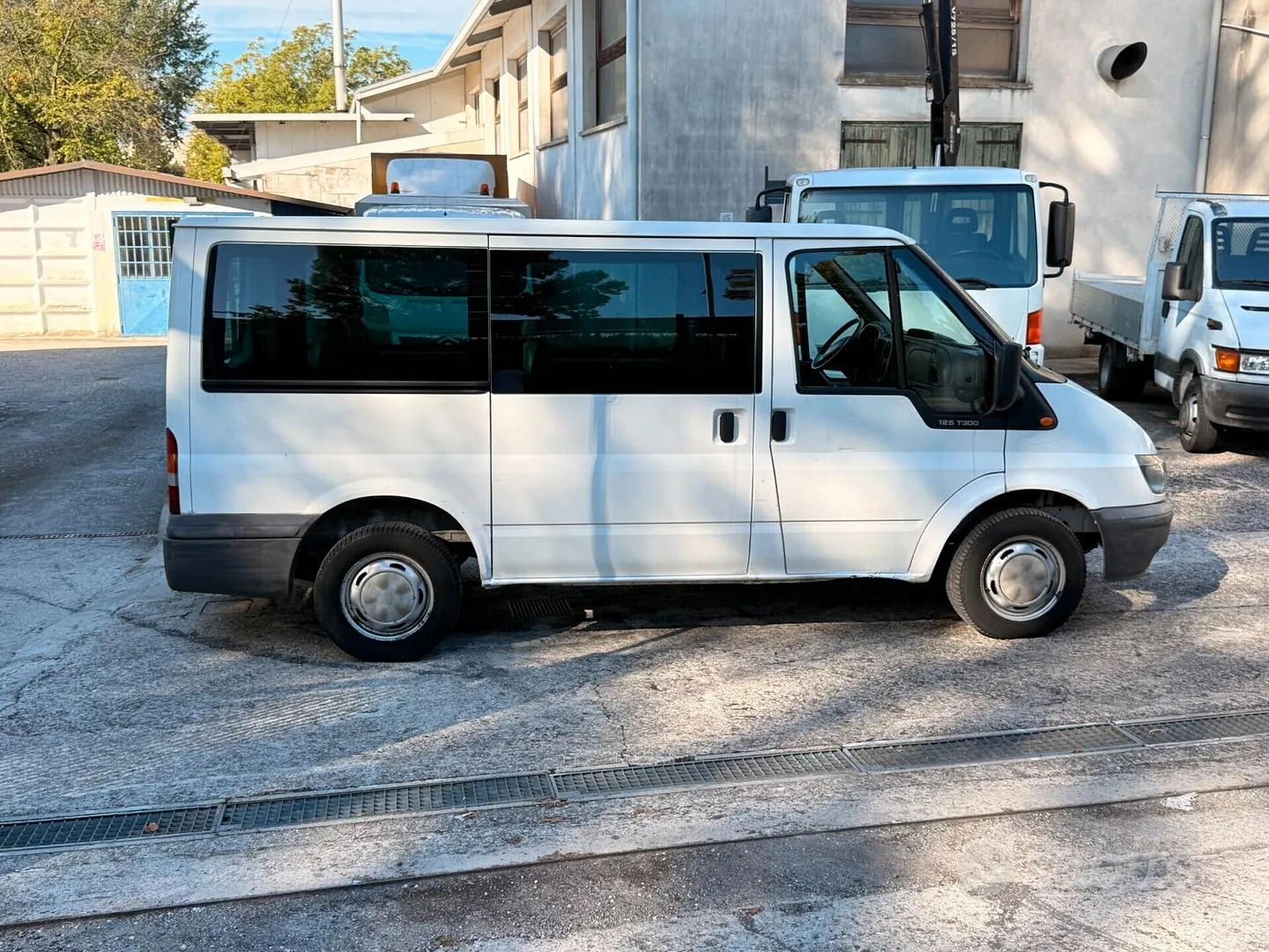Ford Transit 2004 photo 5