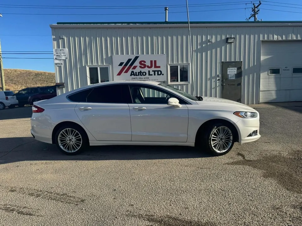 Ford Fusion 2016 photo 2