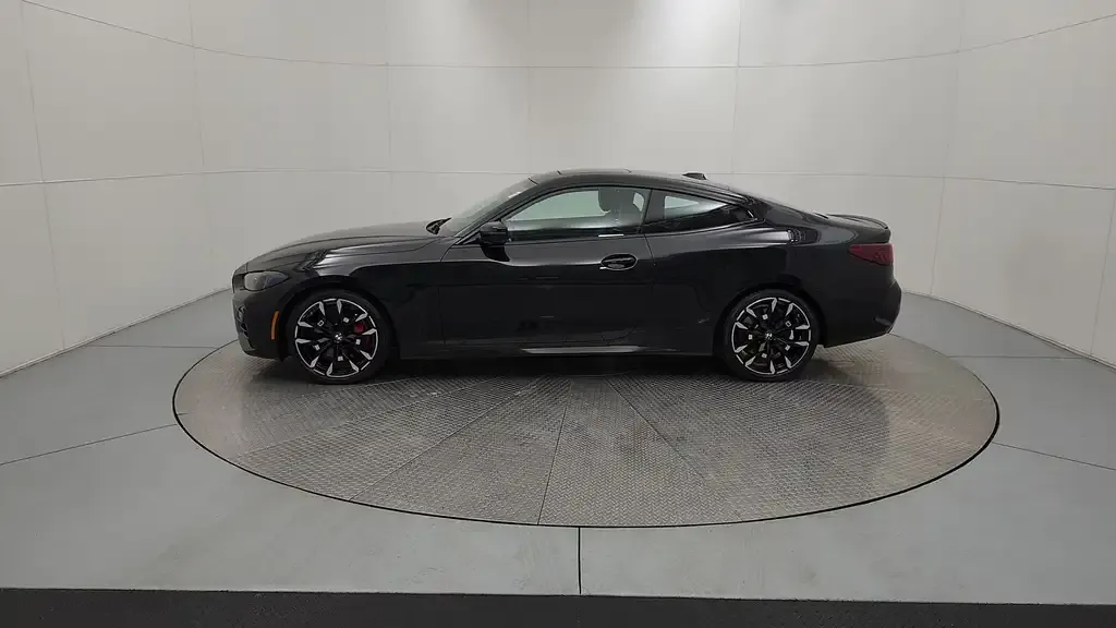 BMW 4 Series 2025 photo 5