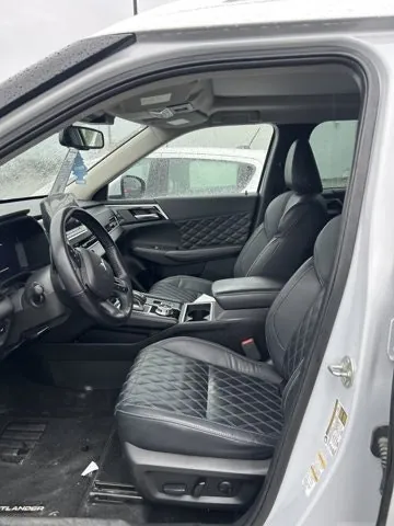 Mitsubishi Outlander 2023 photo 3