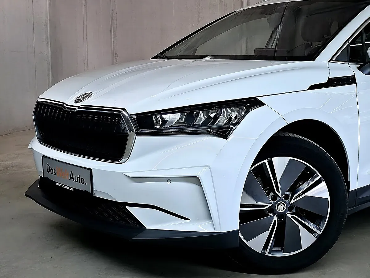 Skoda Enyaq 2023 photo 2